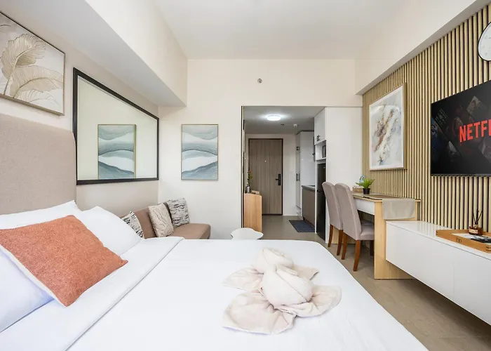 Rn Modern Near It Park, Gym & Pool *