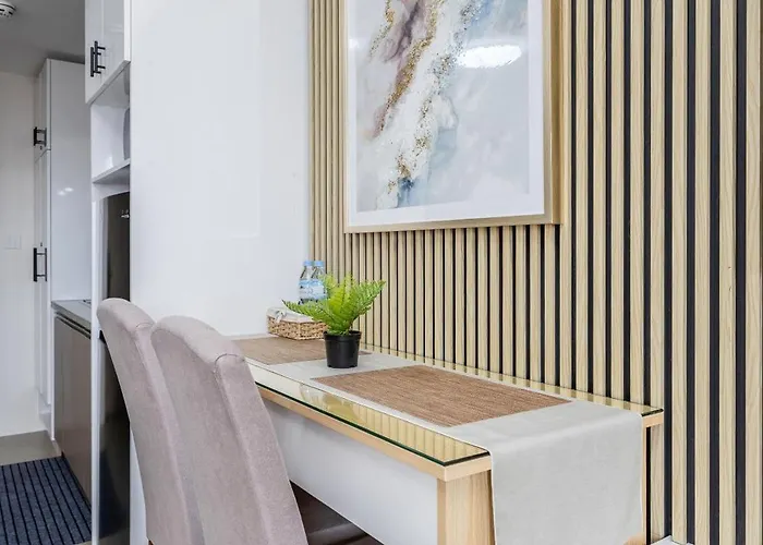Apartment Rn Modern Near It Park, Gym & Pool