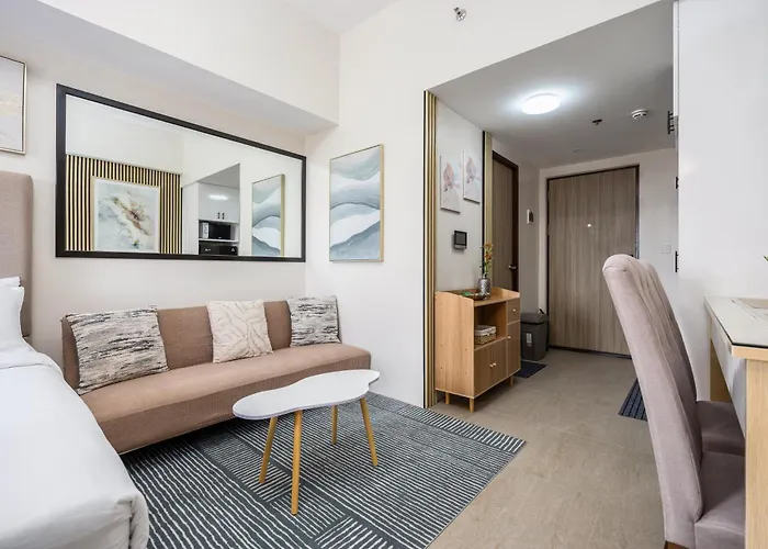 Rn Modern Near It Park, Gym & Pool Cebu