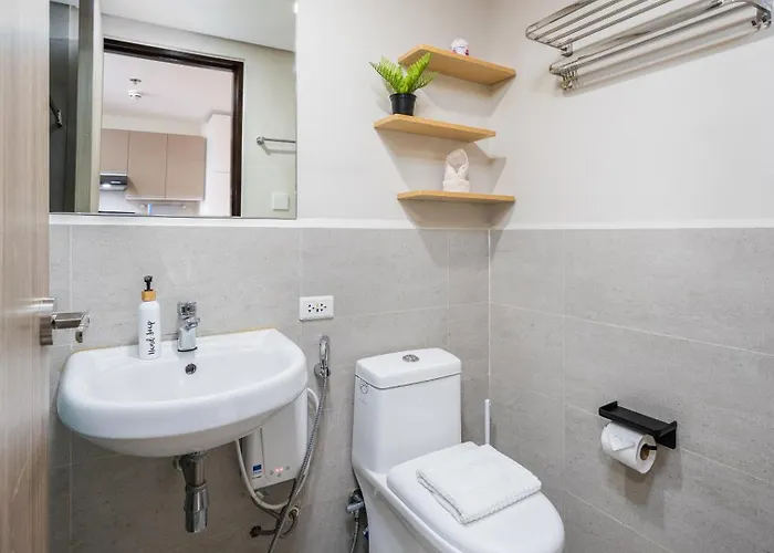 Rn Modern Near It Park, Gym & Pool Apartment *