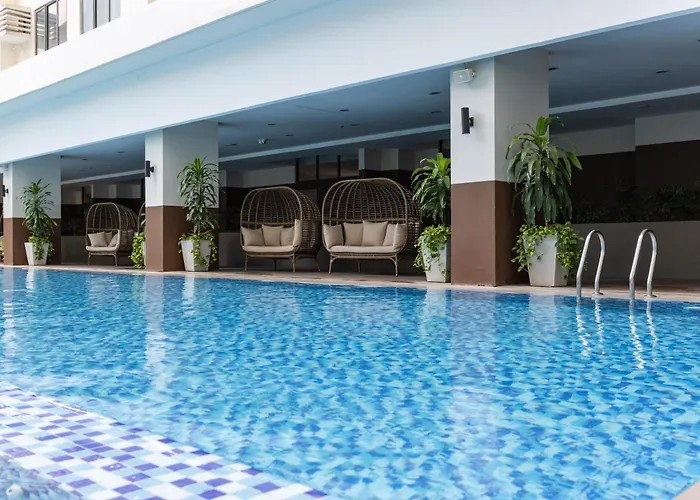 Rn Modern Near It Park, Gym & Pool Apartment